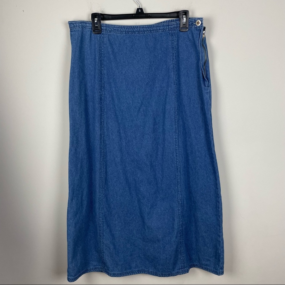 Vintage Medium Dark Denim skirt with back slit and elastic waist Size L